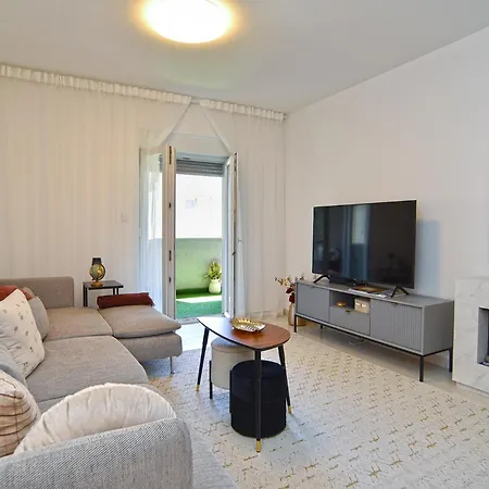 Sandra 2335 Apartamento