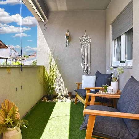 Sandra 2335 Appartement