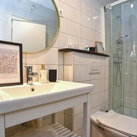 Sandra 2335 아파트